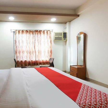 Oyo 43851 Hotel Virasat Māndu Dış mekan fotoğraf