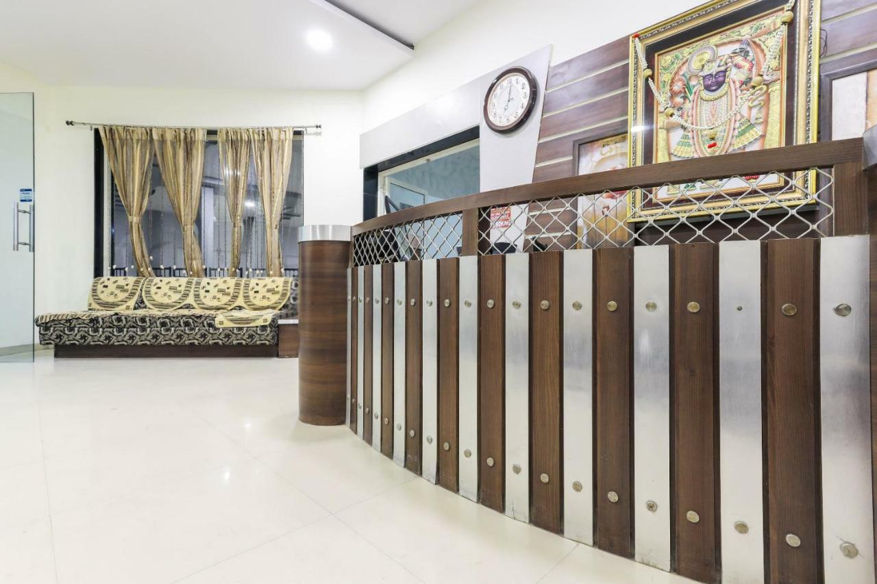 Oyo 43851 Hotel Virasat Māndu Dış mekan fotoğraf