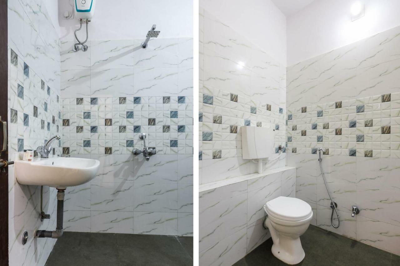 Oyo 43851 Hotel Virasat Māndu Dış mekan fotoğraf