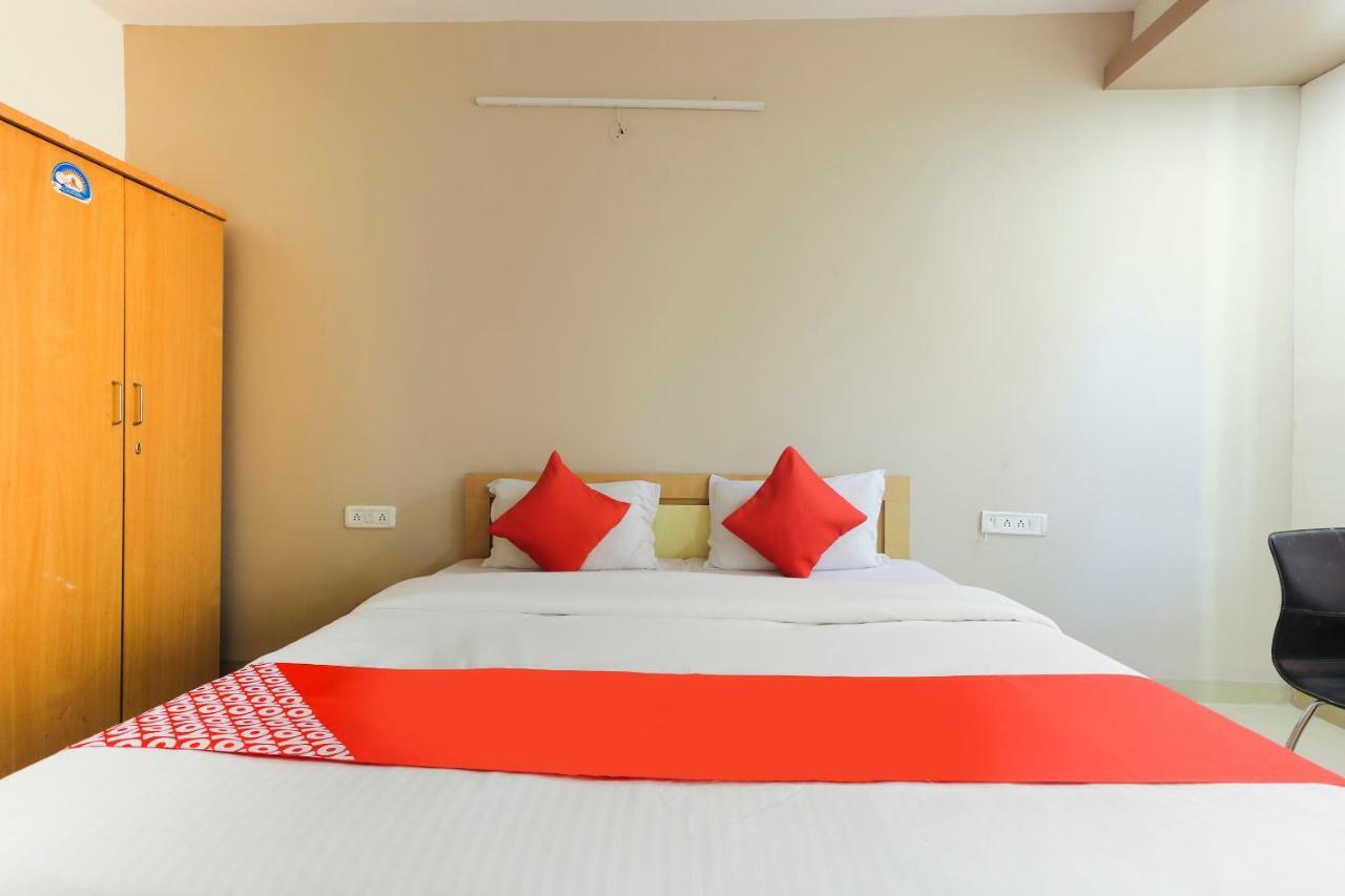 Oyo 43851 Hotel Virasat Māndu Dış mekan fotoğraf